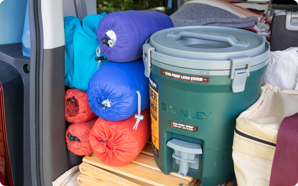 寝袋、マットを緩衝材として使う