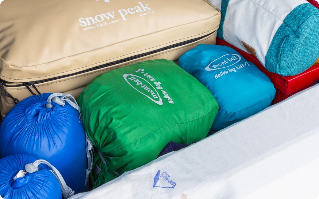 寝袋やブランケットを緩衝材に