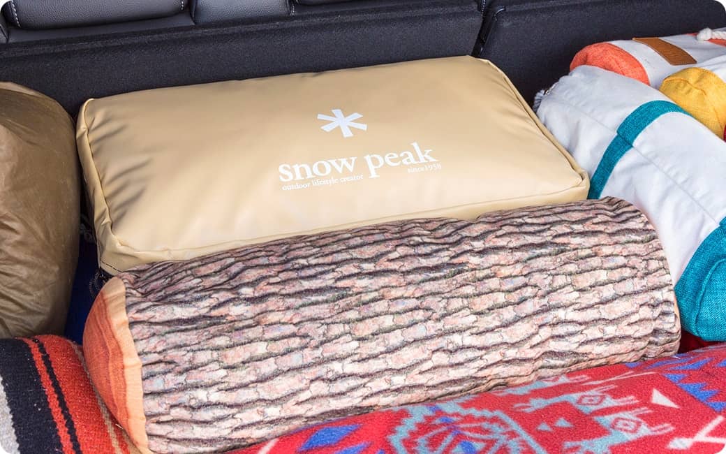 クーラーボックスの上には、荷物を積まないように！