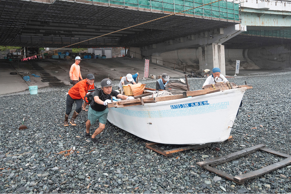 地引網漁の様子