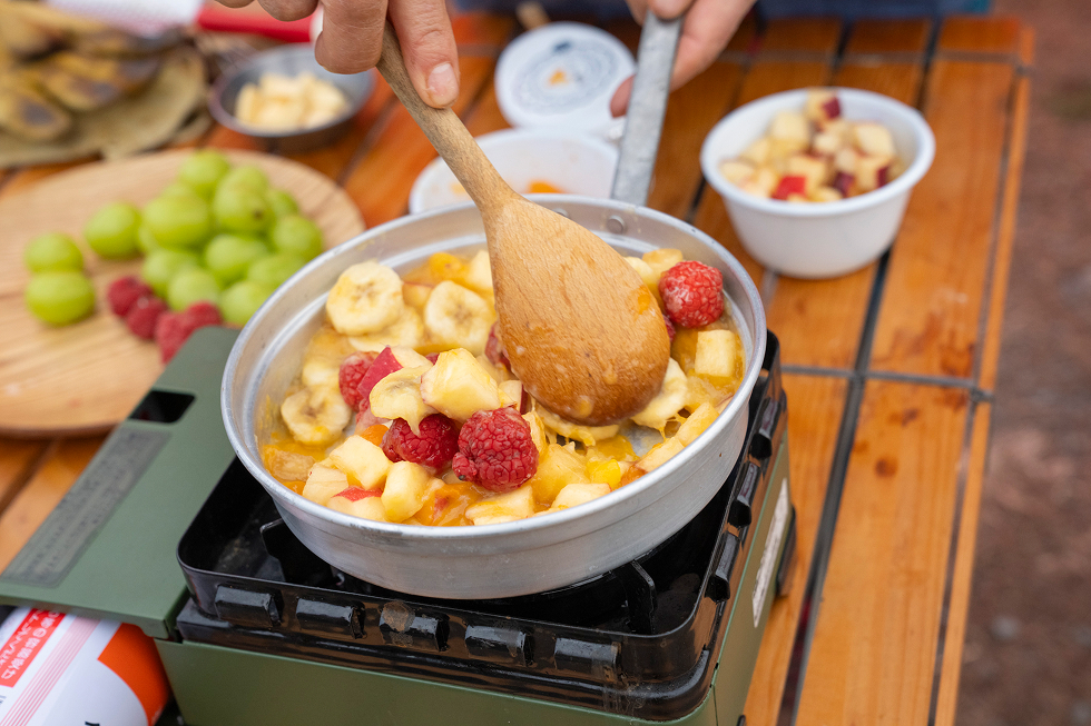 キャンプ場到着。キャンプご飯作りへ。