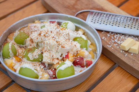 モッツァレラとフルーツのGINO