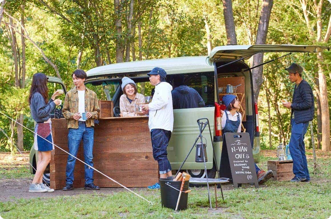 N-VANとコネクトしても、単体で使用しても良しのカフェカウンター