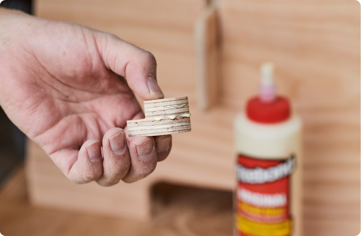 F、Gをボンドで固定