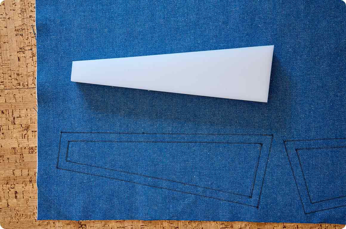 生地の上に置いて枠のライン引きもとても簡単