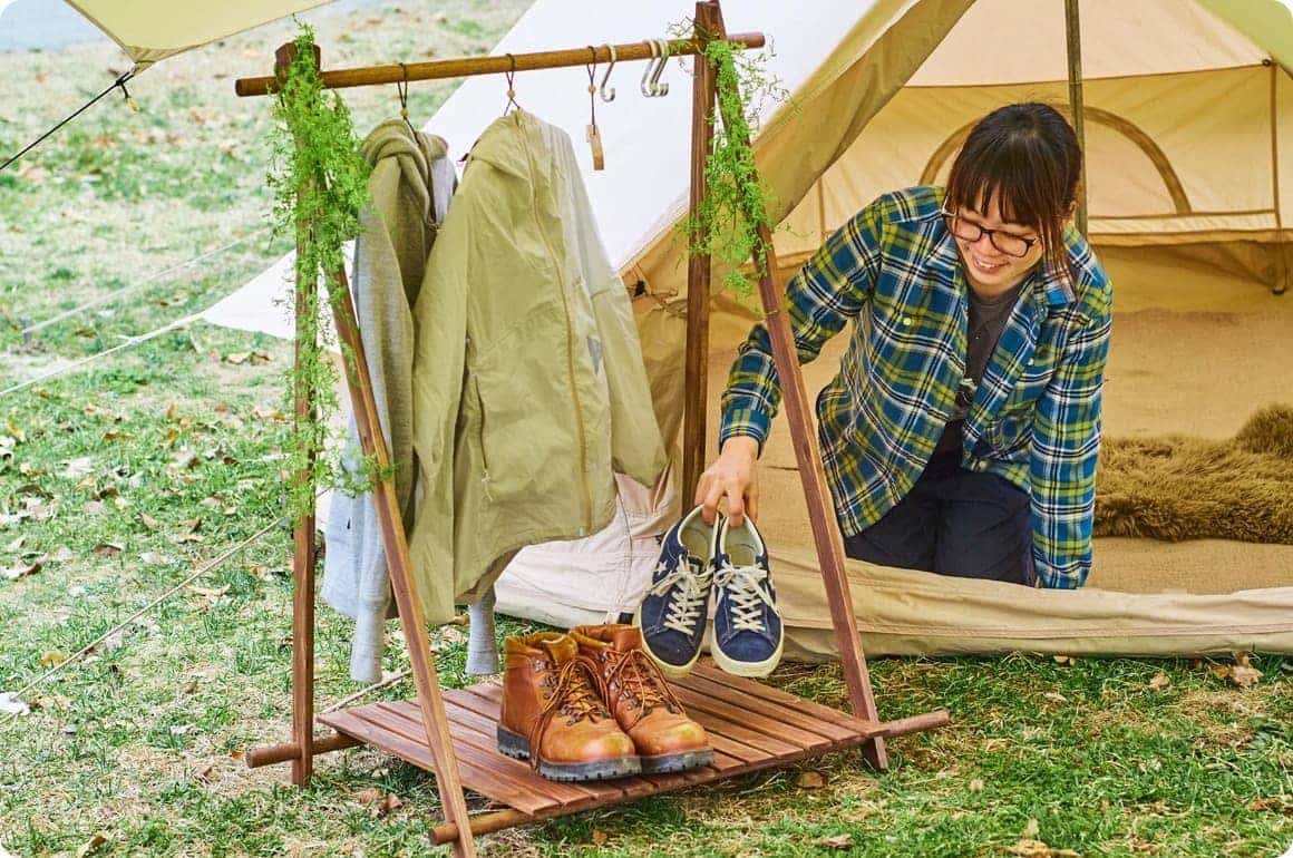 ホワイト系のテント＆タープに合わせるならばと、濃いめのカラーにしたのは大正解