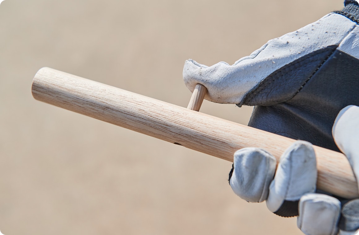 そこにダボ栓を差し込む