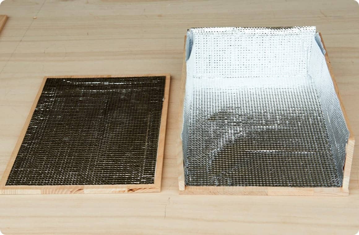 簡易断熱材を貼る