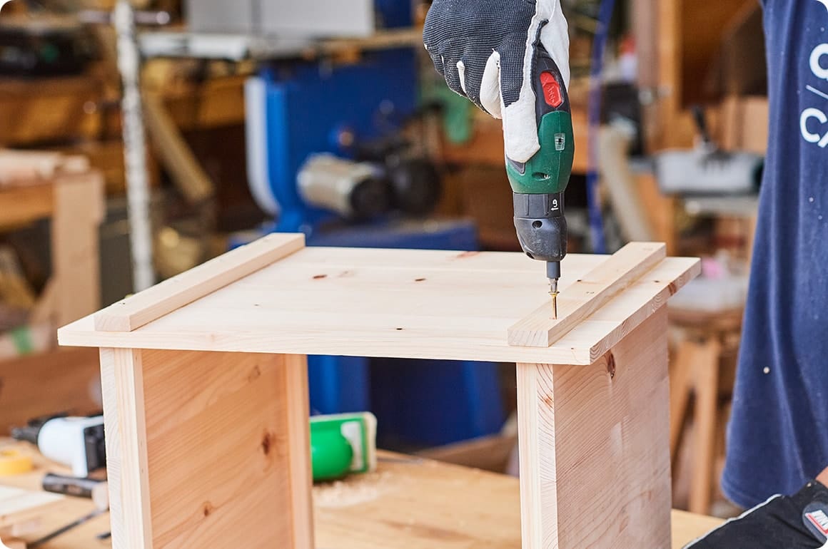 ところどころに凹凸や飛び出している部分がありますが、これもデザイン上の設計です