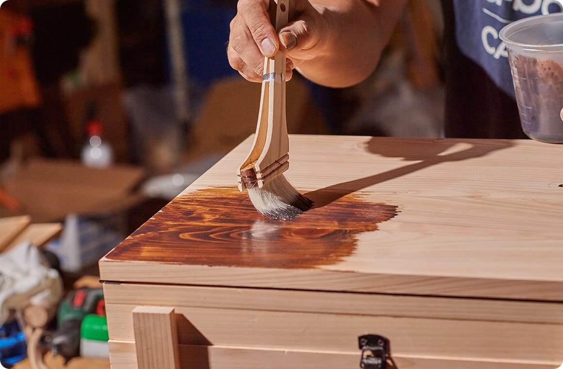 全体をやすりがけしたら塗装