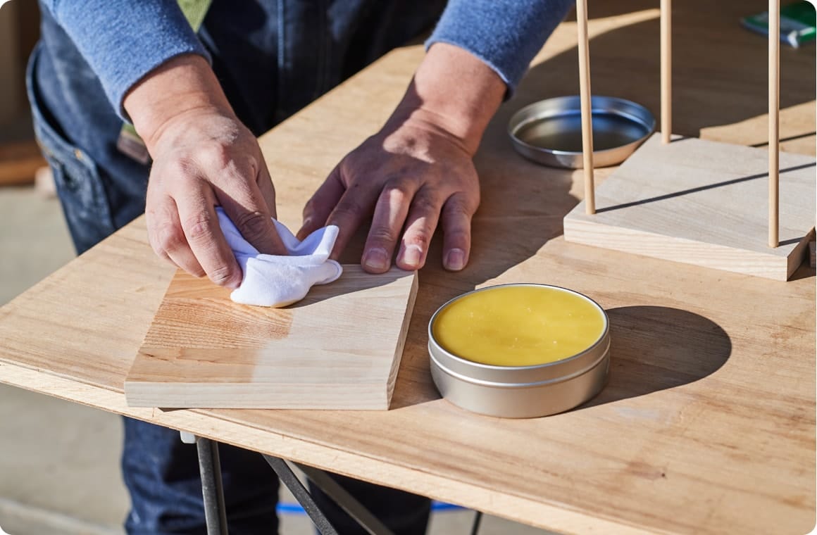 Cの横板、全32枚にそれぞれ2つの貫通穴（φ7mm）を開ける