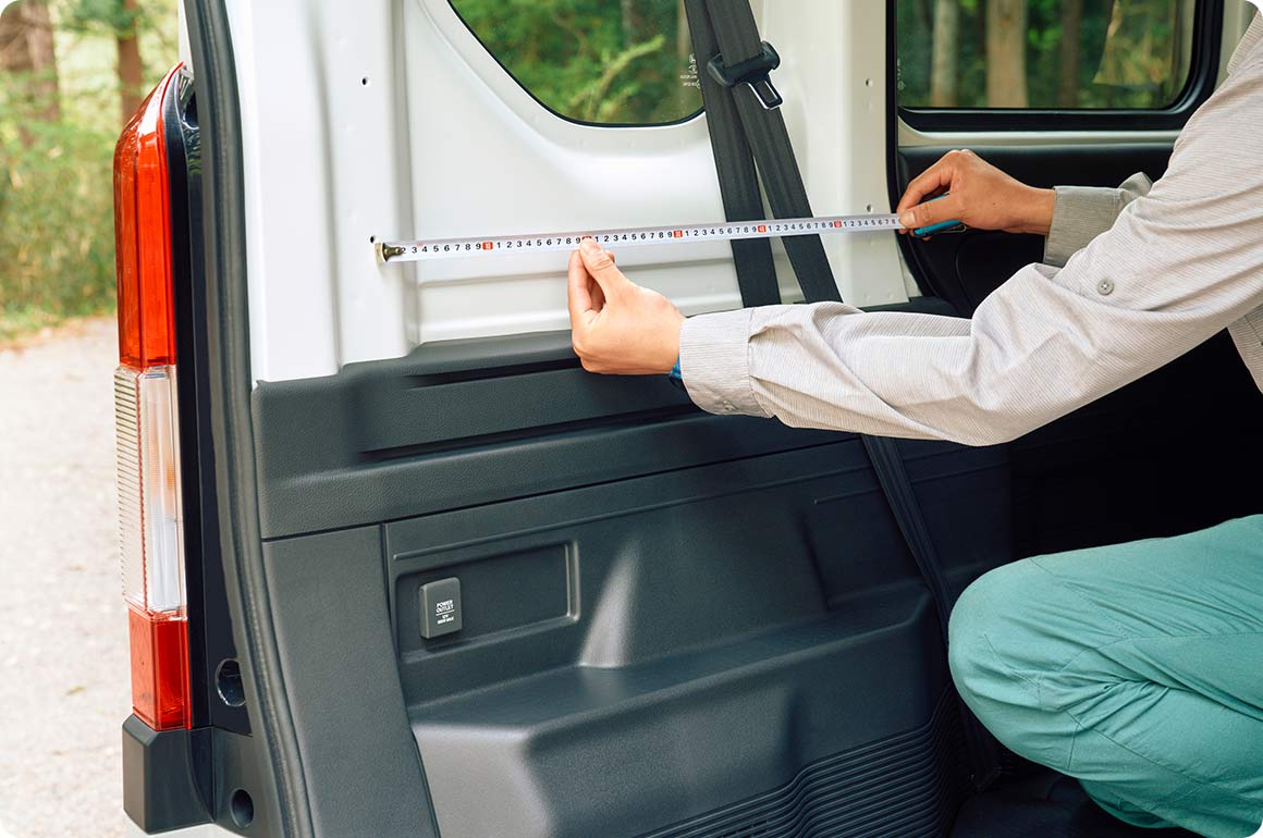 N-VANの荷室の計測