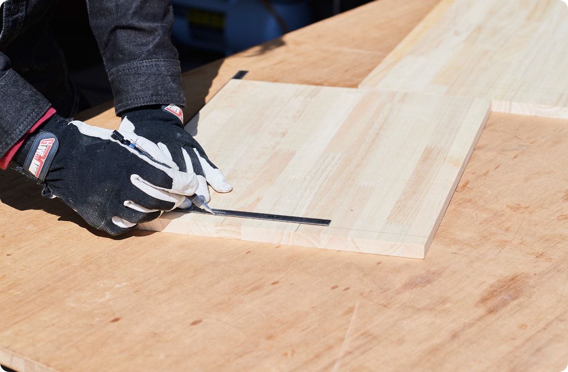 筆記具でAとBに切り出し線を描いて