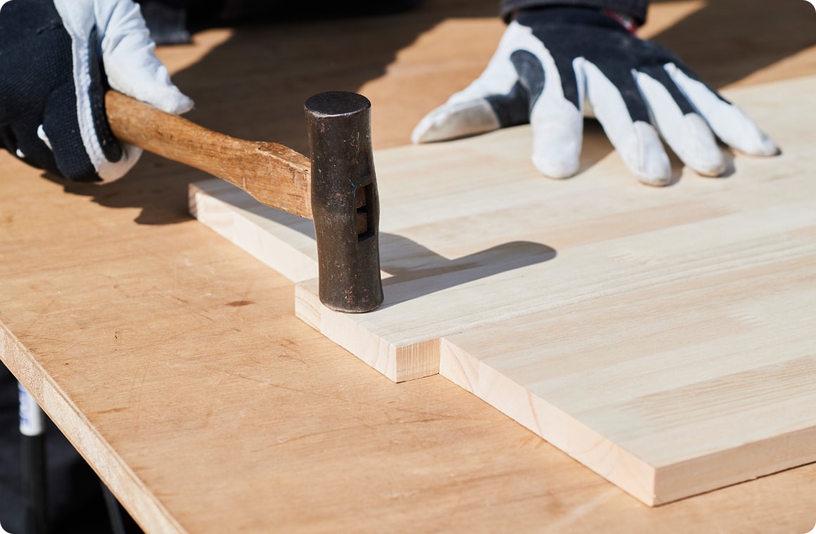 Aのホゾ穴とBのホゾの接合が合うか仮組みをする