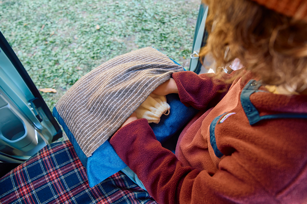 片面に大きめのポケットを縫い付けました