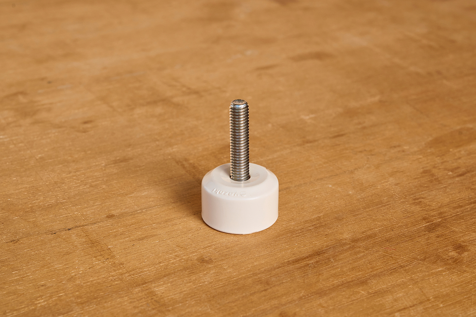 縦ポール上部のキャップ