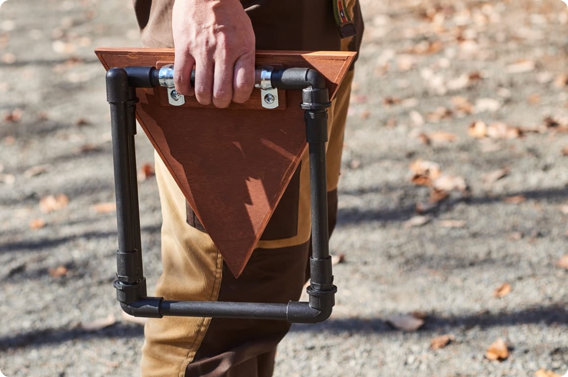 オリジナル要素をたっぷりと詰め込んだボックス型オットマン