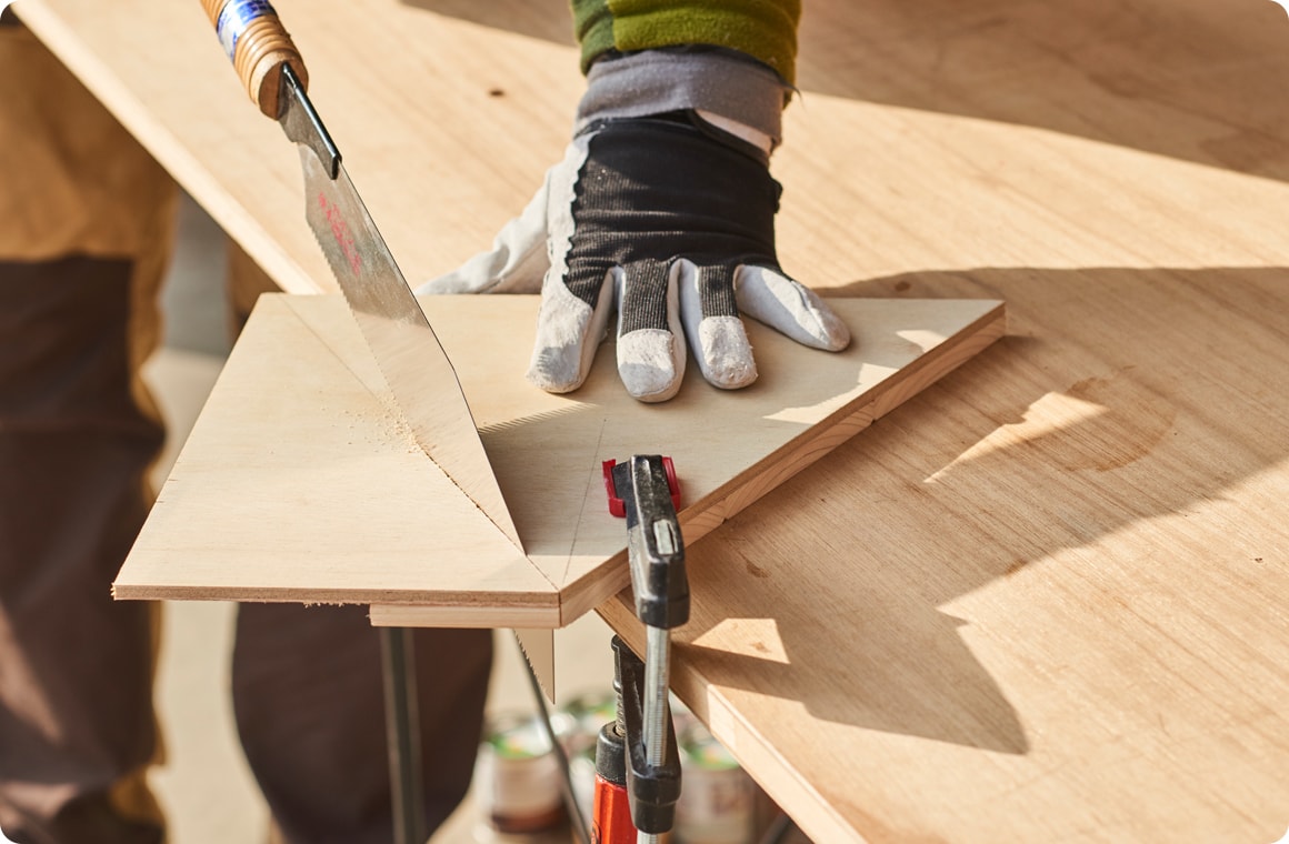 ベニヤ板を裏返し