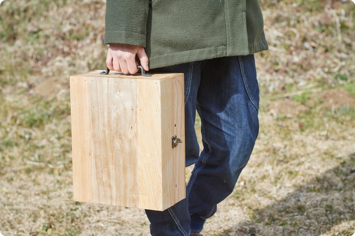 ボックスを閉じてもとてもコンパクトなので、手軽に持ち運べます