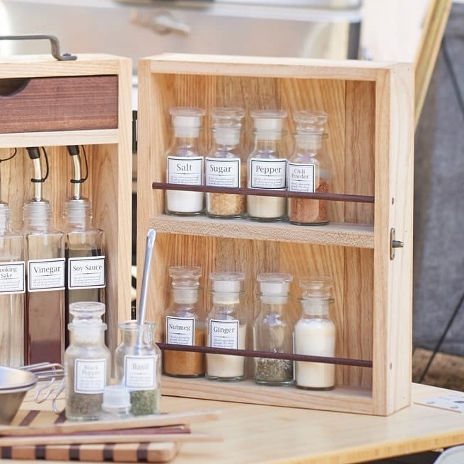 スタイリッシュな木製スパイスボックス