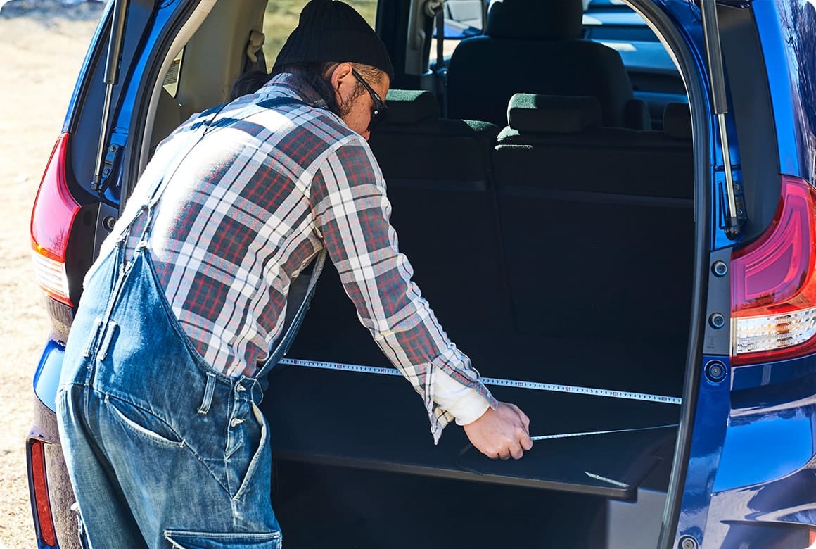 最初に取り掛かるのはクルマのラゲッジサイズ
