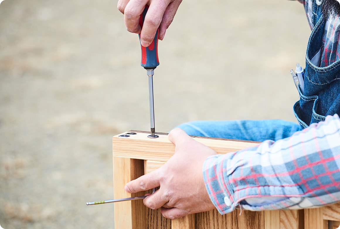 9.脚を組み立てる