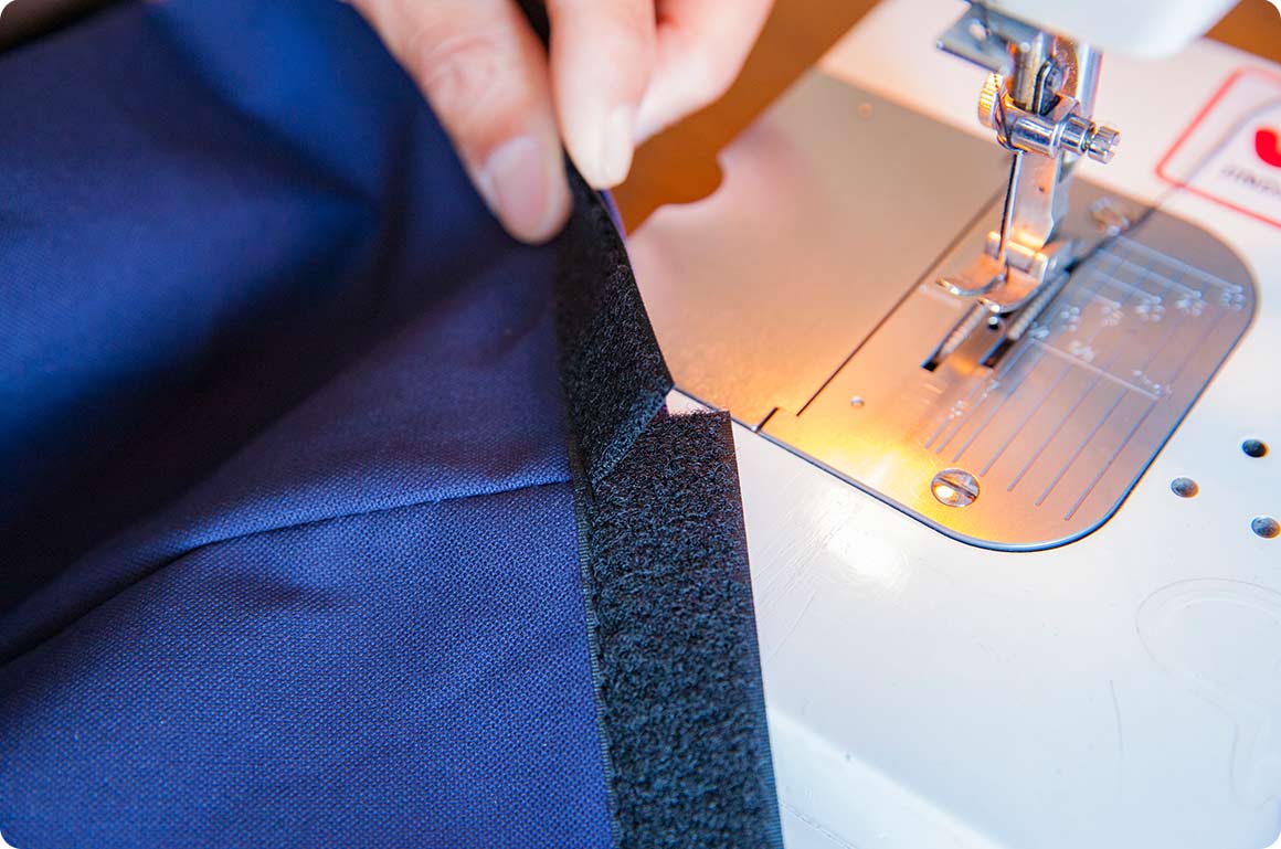 生地は「帆布8号」を採用