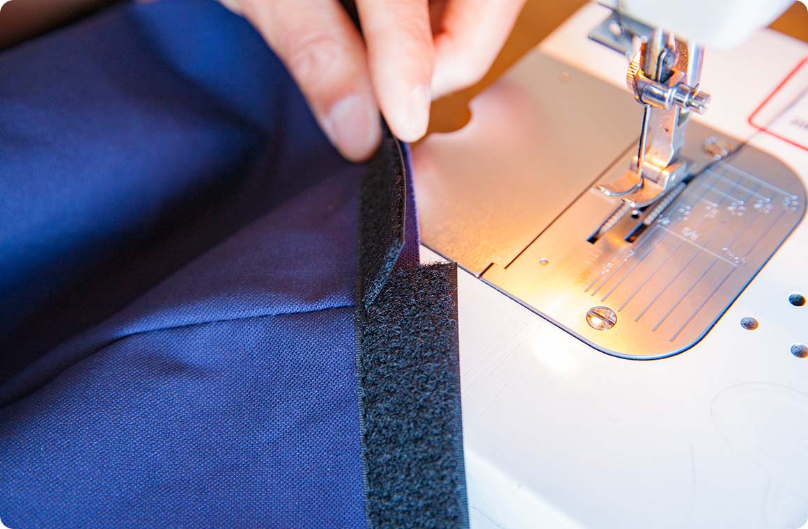 面ファスナー メスを一周縫い合わせると、先頭と最後尾が写真のように合わさるので