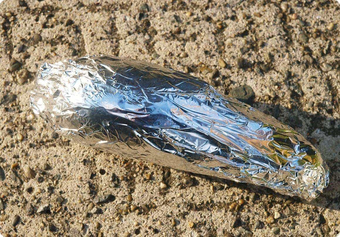 アルミホイルで巻いたいも