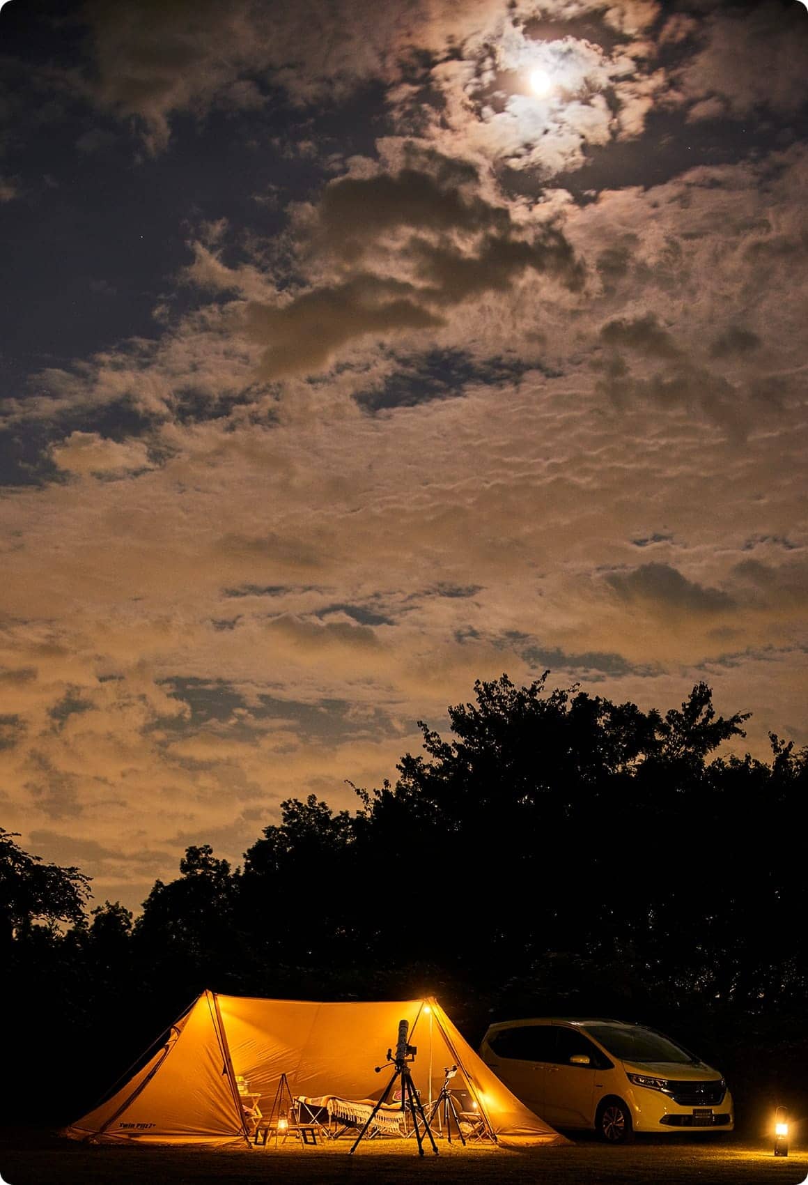 都会の喧騒を離れるキャンプ