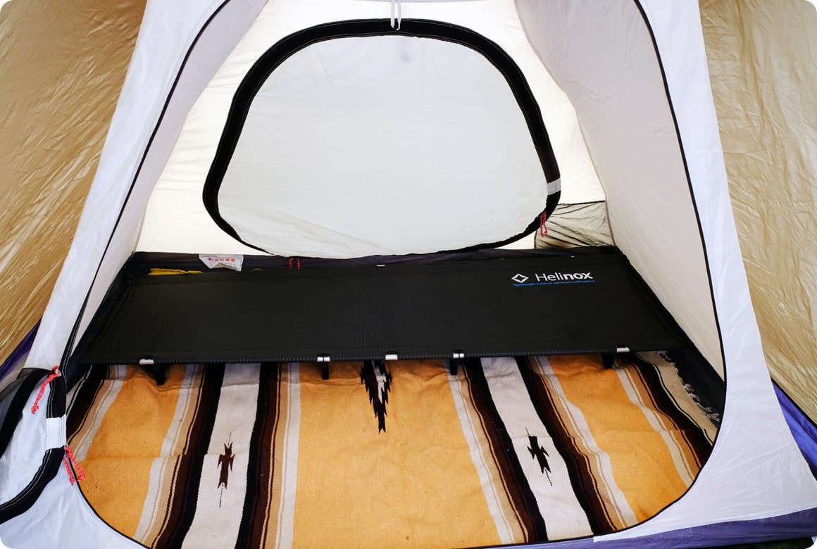 スリーピングマットを置く