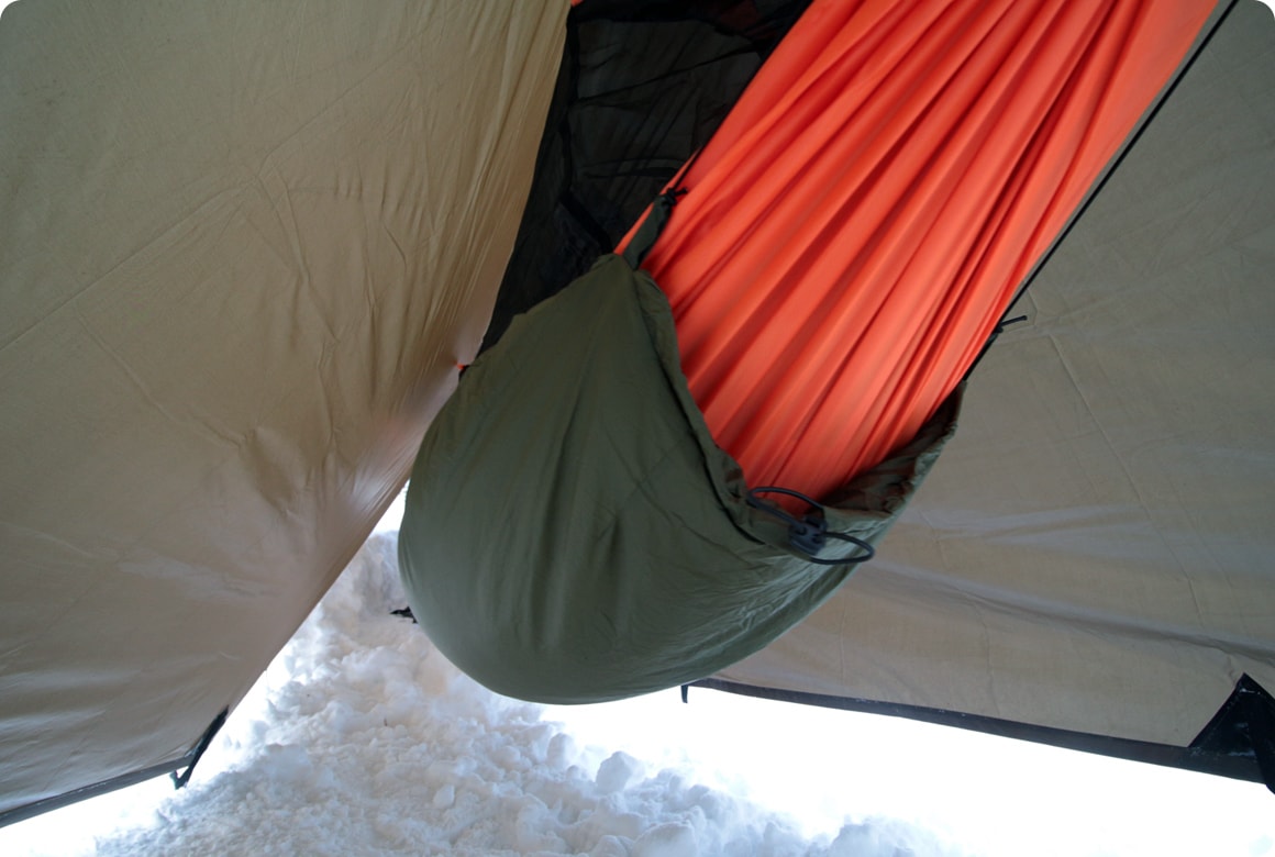 ハンモックは地面からの冷えを感じません