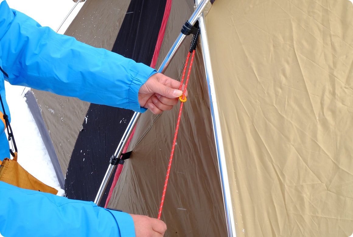 自在金具をテント側に装着