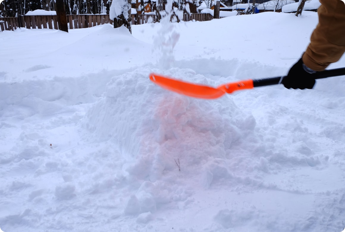 少し広めに小山を作る
