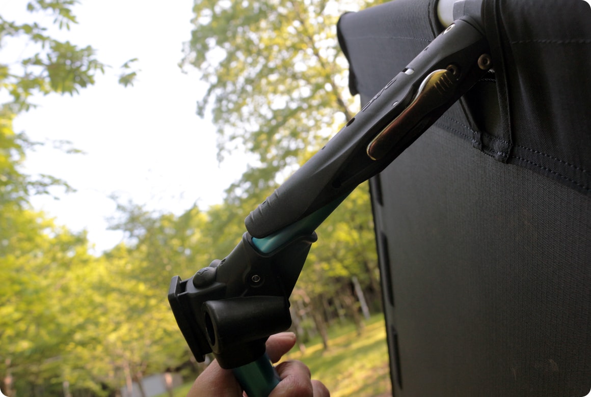 片手で持てるほどの軽さ