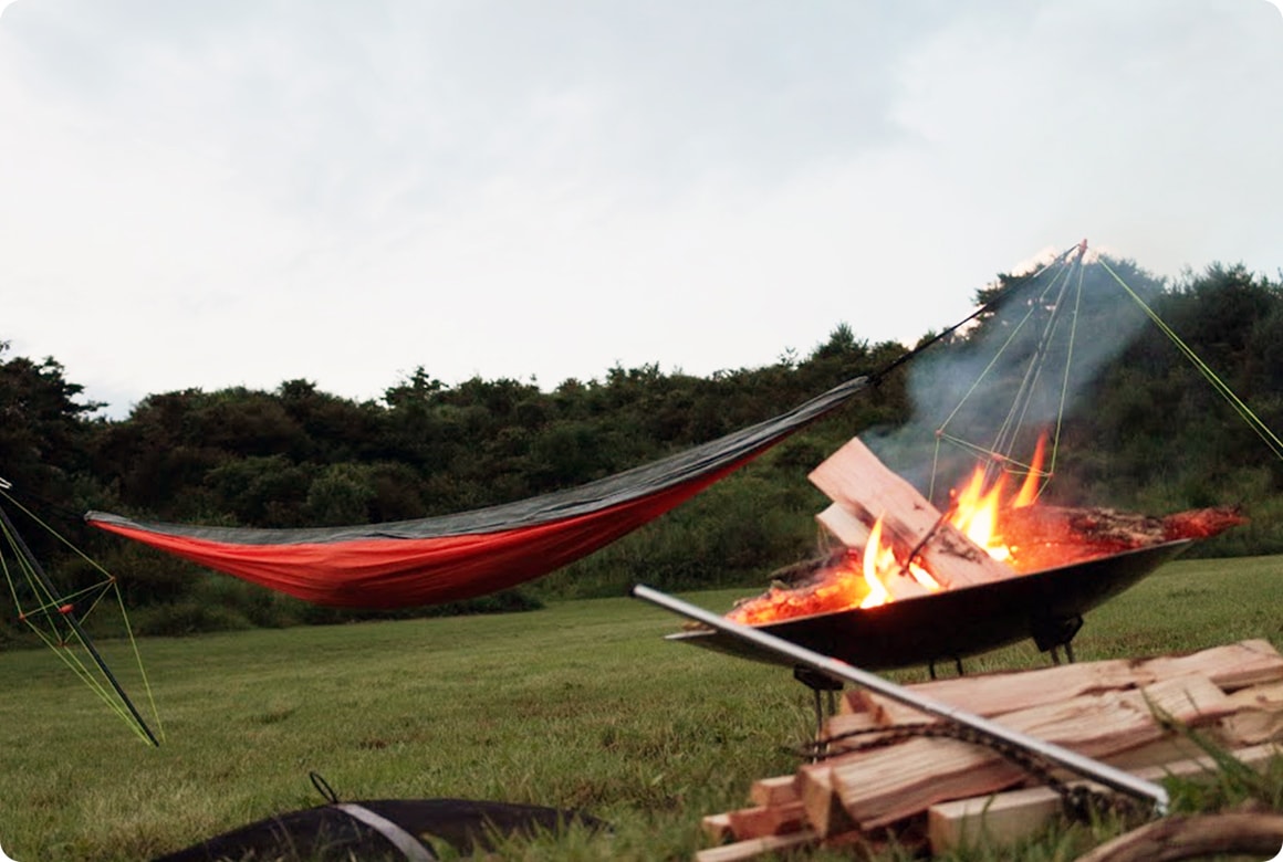 焚き火は小さく、煙にも注意！