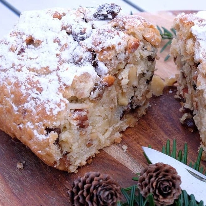 焚き火とダッチオーブンでシュトーレンを焼いてみよう