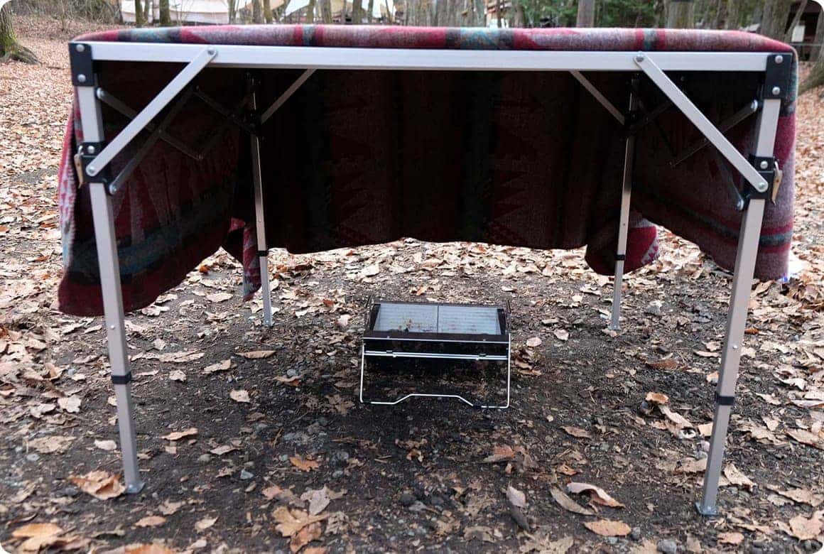 練炭の掘りごたつ風