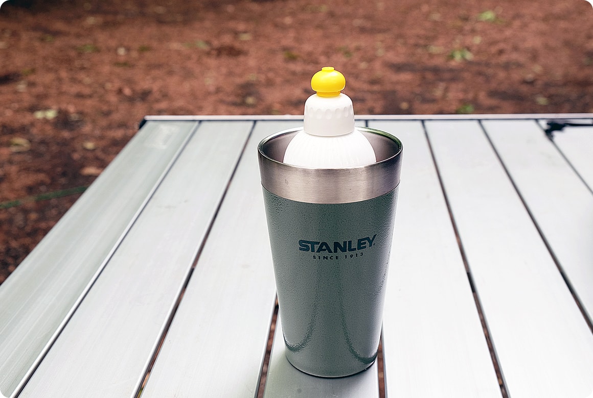 タンブラーと石けんのボトル