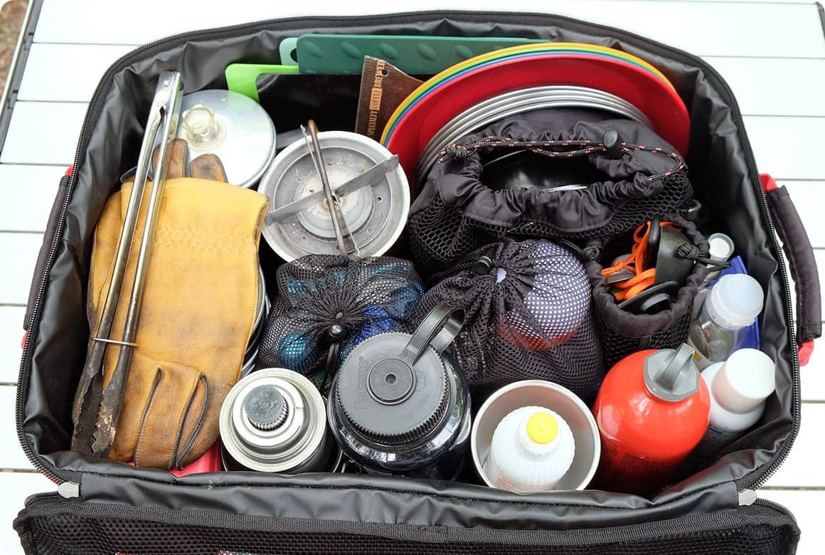 ケースに詰めていく