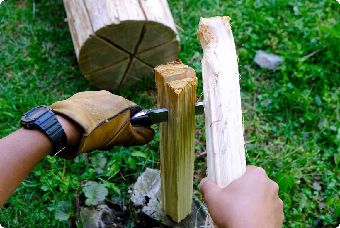 身体と刃が平行になるようにする