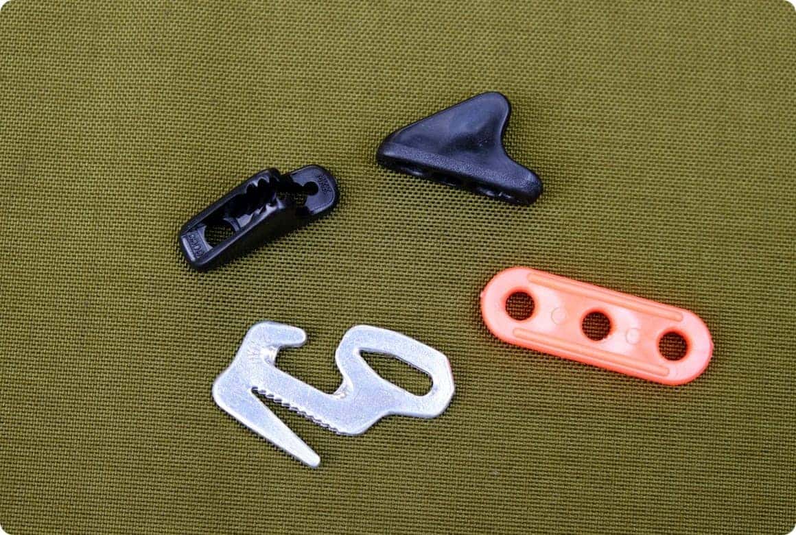 いろいろな種類の自在金具