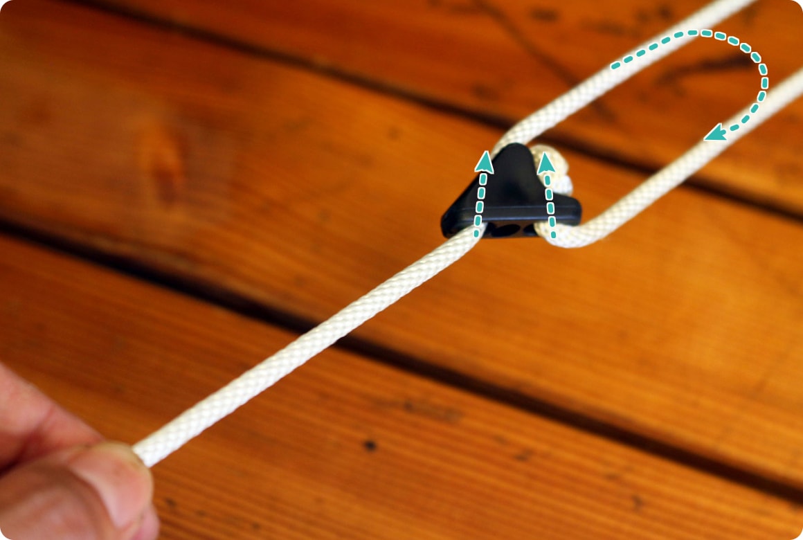 山岳テントに見られる自在金具