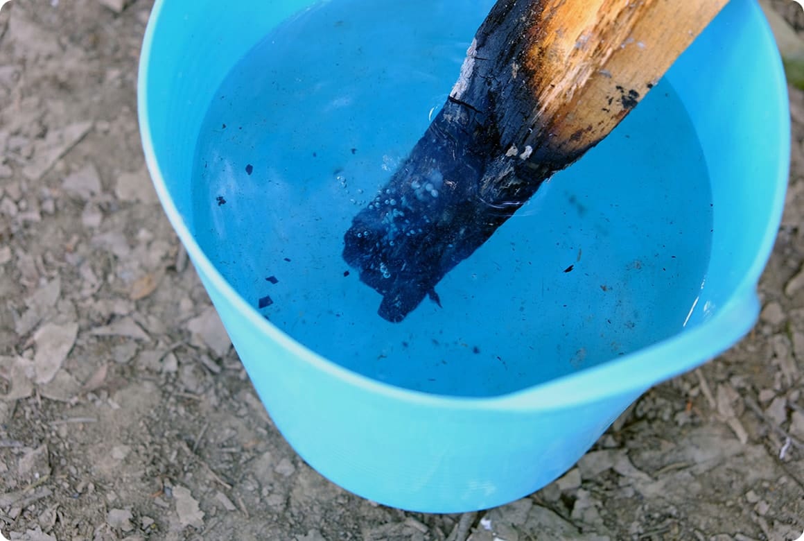 どうしてもという時は水に浸けて消火