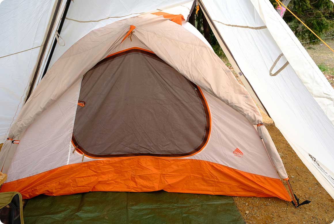 テントとタープを接続する