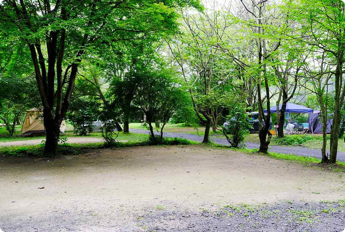 食器やライト、手ぬぐいなど各自で専用の道具