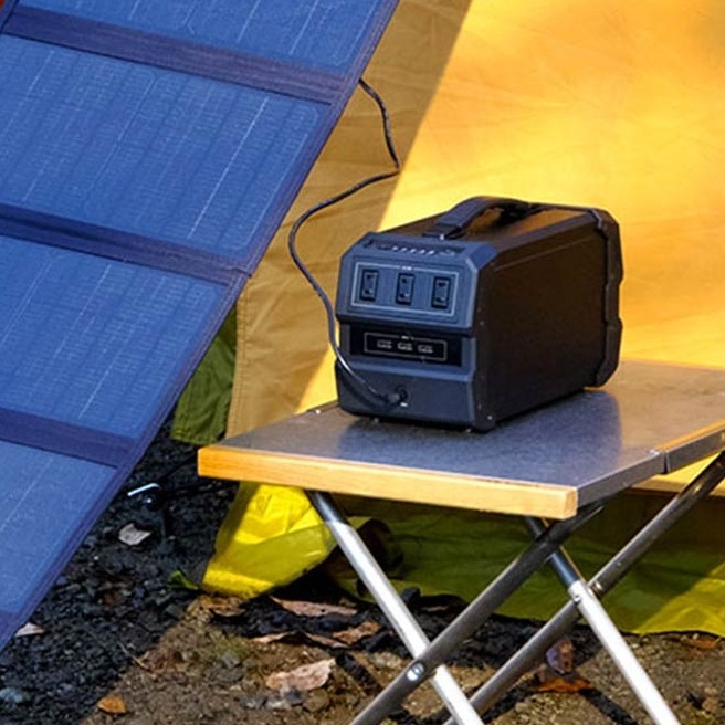 冬キャンプのポータブル電源 活用術！使い道や注意点は？