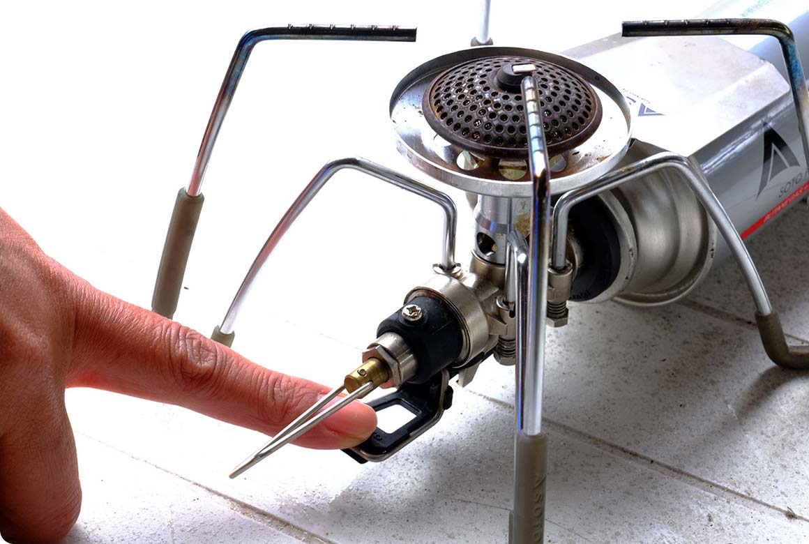 バーナーや電子式ライターに搭載されている自動点火装置