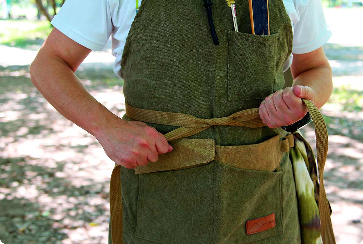 腰紐を前に回して結べるタイプ