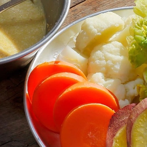 蒸し野菜とバーニャカウダ